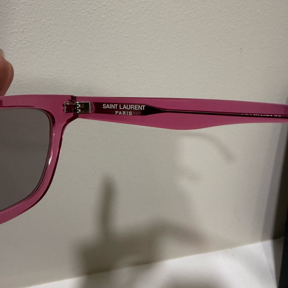 Saint Laurent Pink Cat-Eye Sunglasses with Modern Design - Picture 6 of 7
